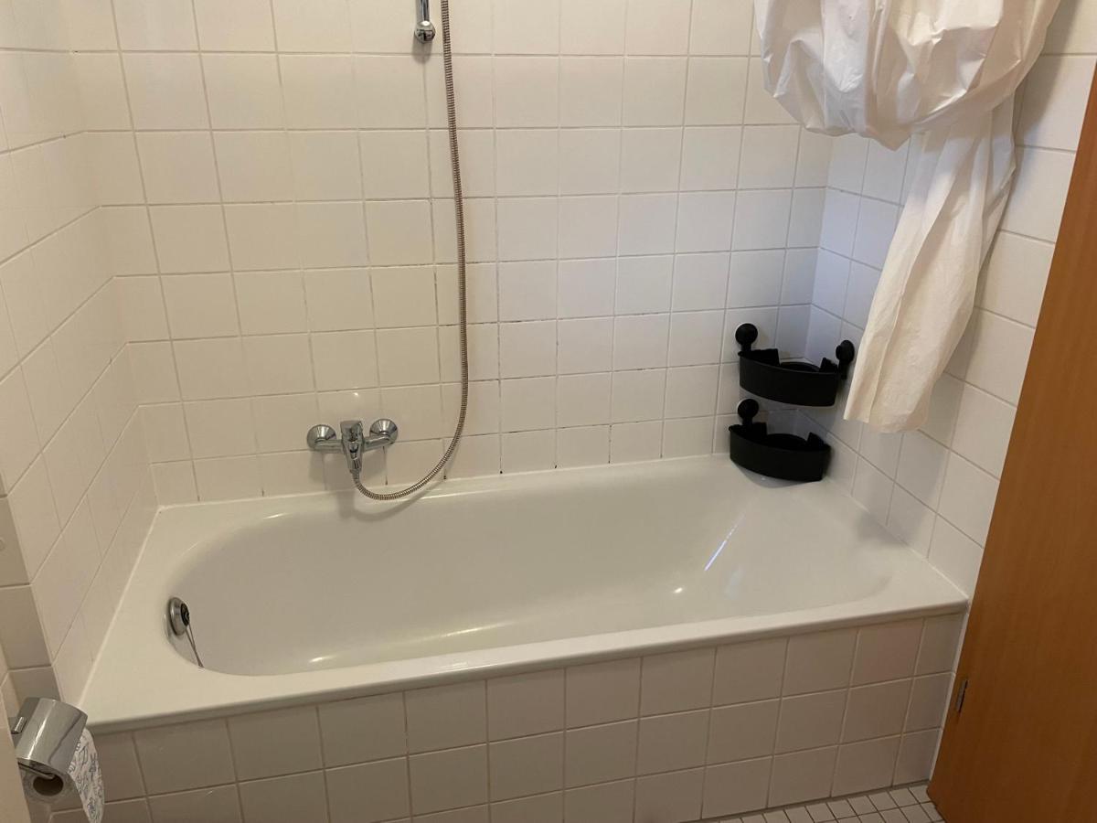 Ferienwohnung Mit 2 Zimmer, Kueche, Bad, In Saarbruecken Saarbrücken Exterior foto